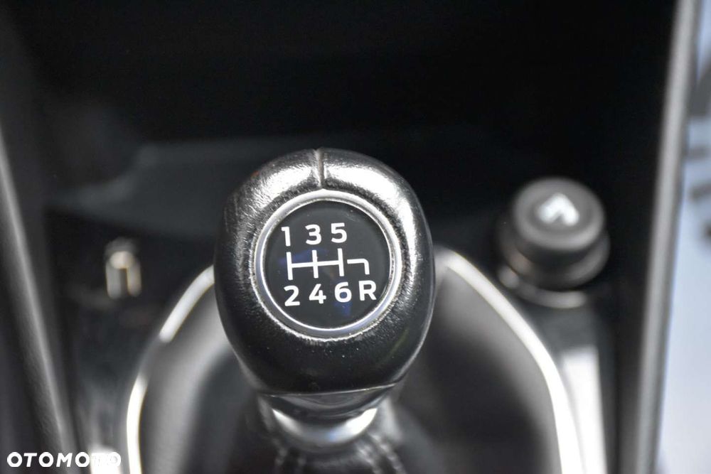 Ford Fiesta 1.0 EcoBoost S&S TITANIUM - 14