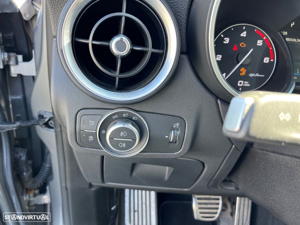 Alfa Romeo Stelvio 2.2 D Super AT8 - 30