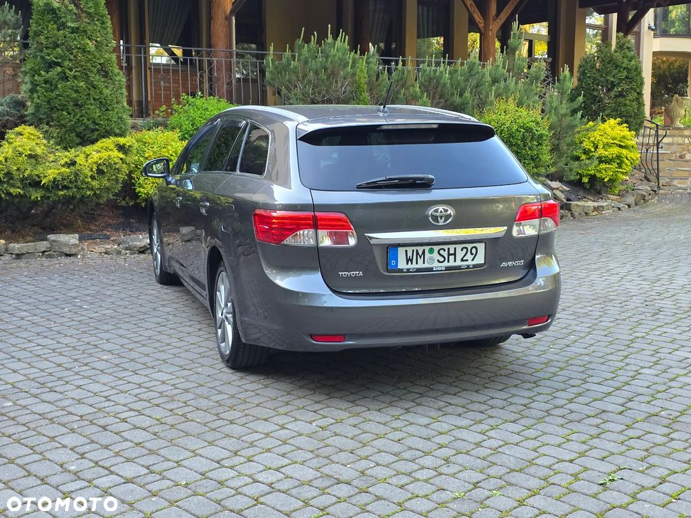Toyota Avensis 2.0 D-4D Edition - 24