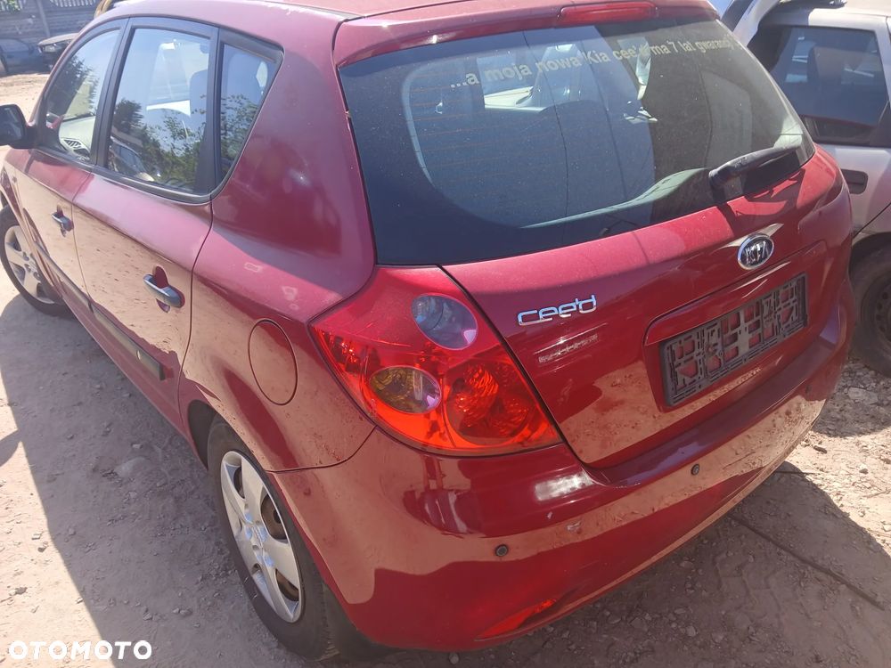 KIA CEED 1  HB 1.6 MPI G4FC  HR  silnik skrzynia napęd sanki belka wahacz wahacze zacisk zaciski zwrotnica piasta kopyto mc person amortyzator sprężyna maglownica most dyfer głowica wtrysk wtryski przepustnica przepływomierz pompa wody cewka cewki przekaźnik przerywacz pokrywa głowica blok miska alternator generator - 4