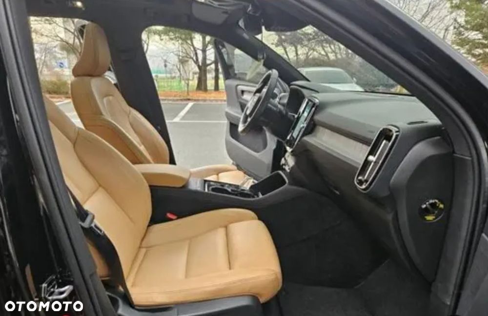 Volvo XC 40 B5 B AWD Inscription - 25