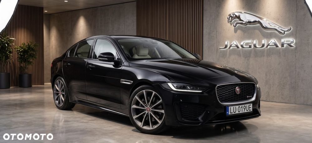 Jaguar XE 2.0 D180 R-Dynamic S - 1