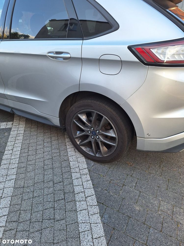 Ford Edge - 4