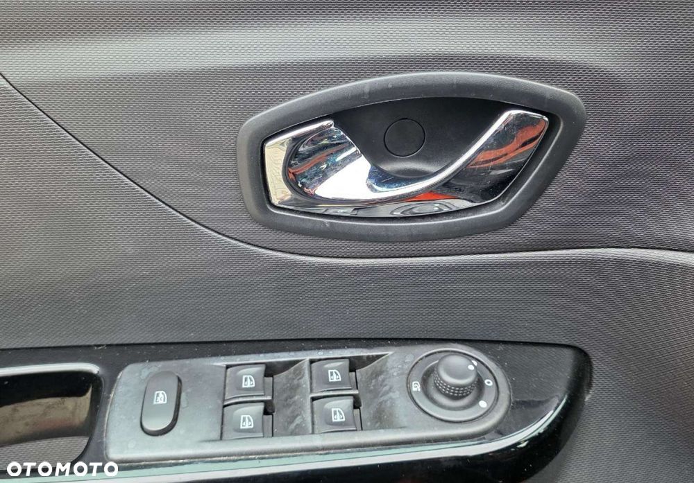 Renault Captur - 12