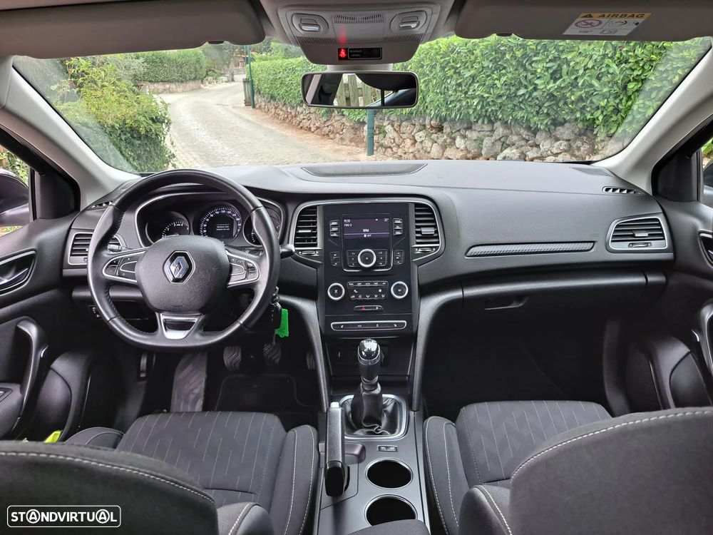 Renault Mégane TCe 140 GPF LIMITED - 3