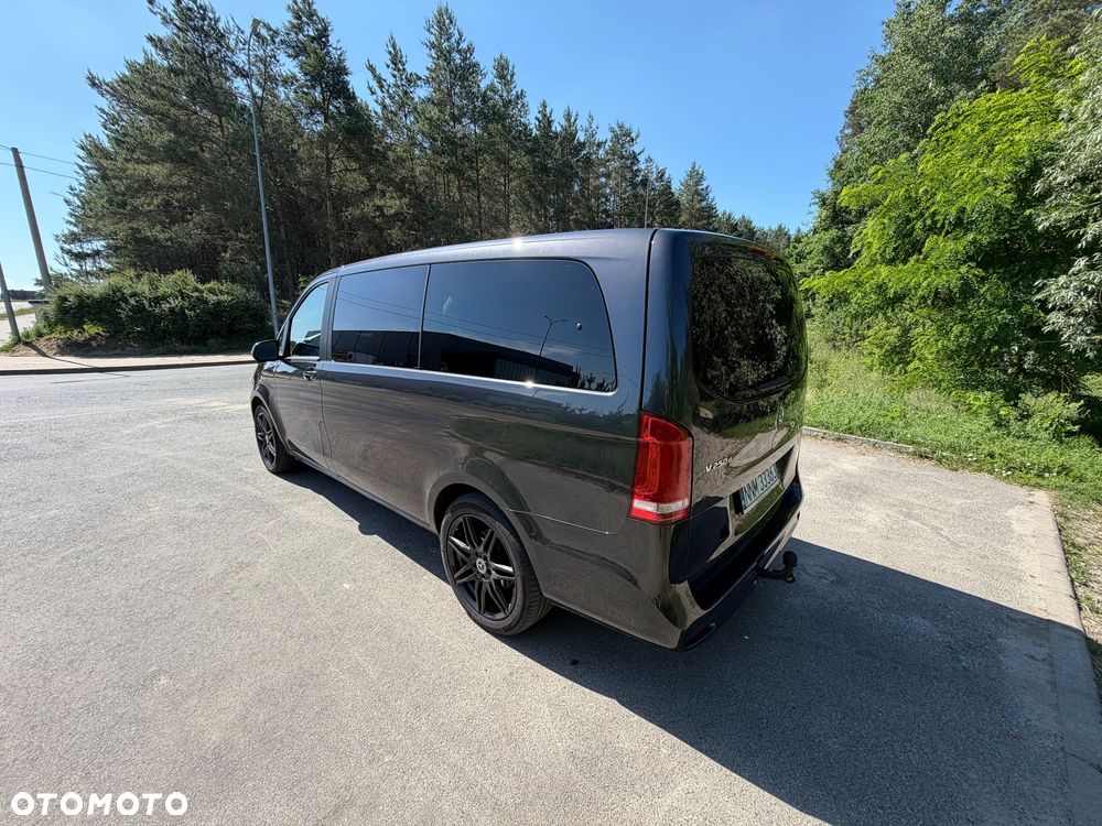 Mercedes-Benz Klasa V 250 d lang 4Matic 9G-TRONIC Edition 2021 - 13