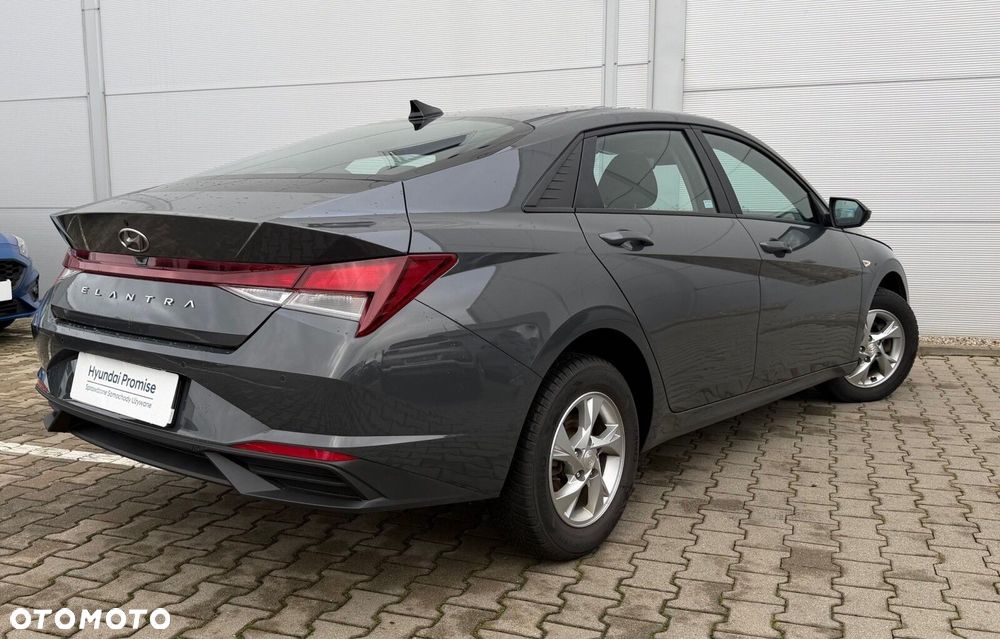 Hyundai Elantra 1.6 Modern - 4