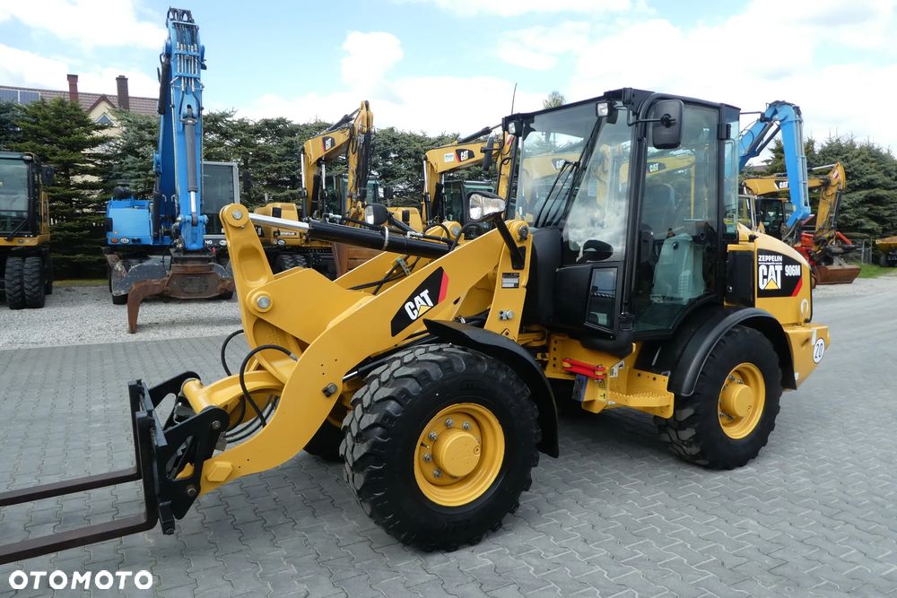 Caterpillar 906M ŁYZKA WIDŁY BEZ DPFU - 3