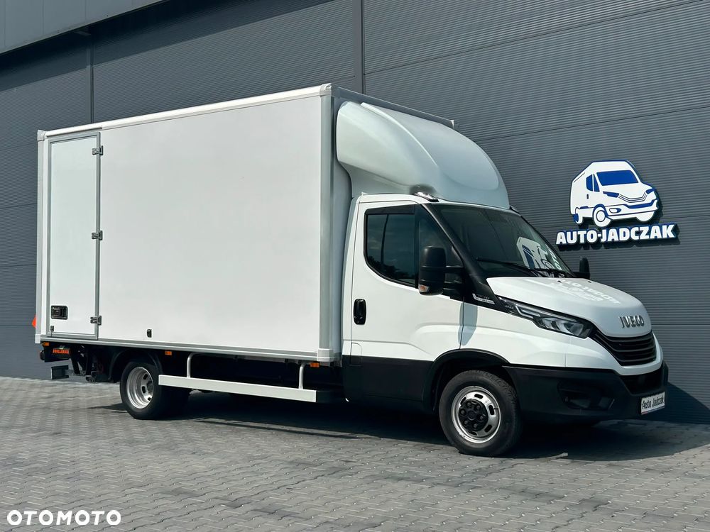 Iveco Daily 40C18 35C18 3.0 HPI Hi-Matic Kontener 8 palet + winda 1000kg + drzwi boczne **Tylko 88tyś. km.**Kamera**Klima**LED**Super stan**2023R** - 2