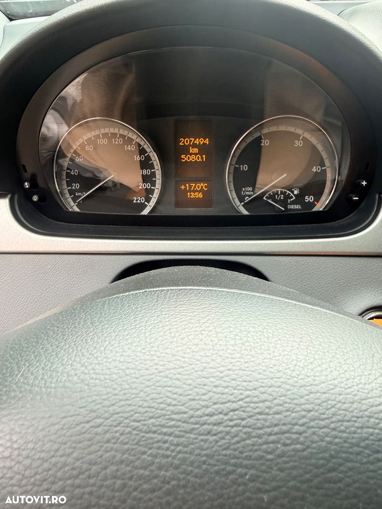 Mercedes-Benz Viano - 9