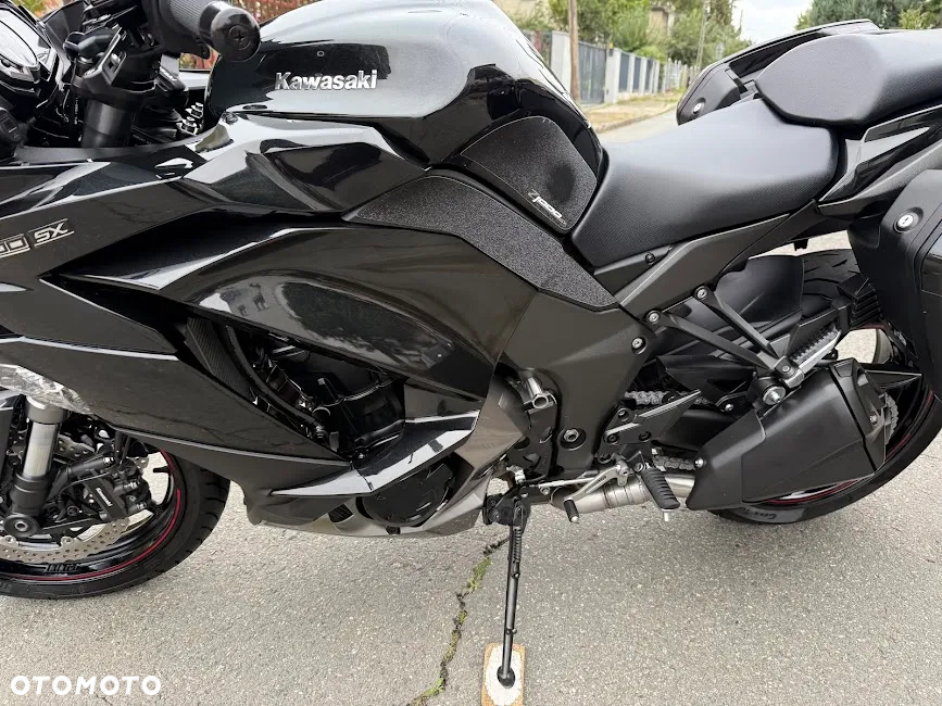 Kawasaki Ninja 1000 SX - 12