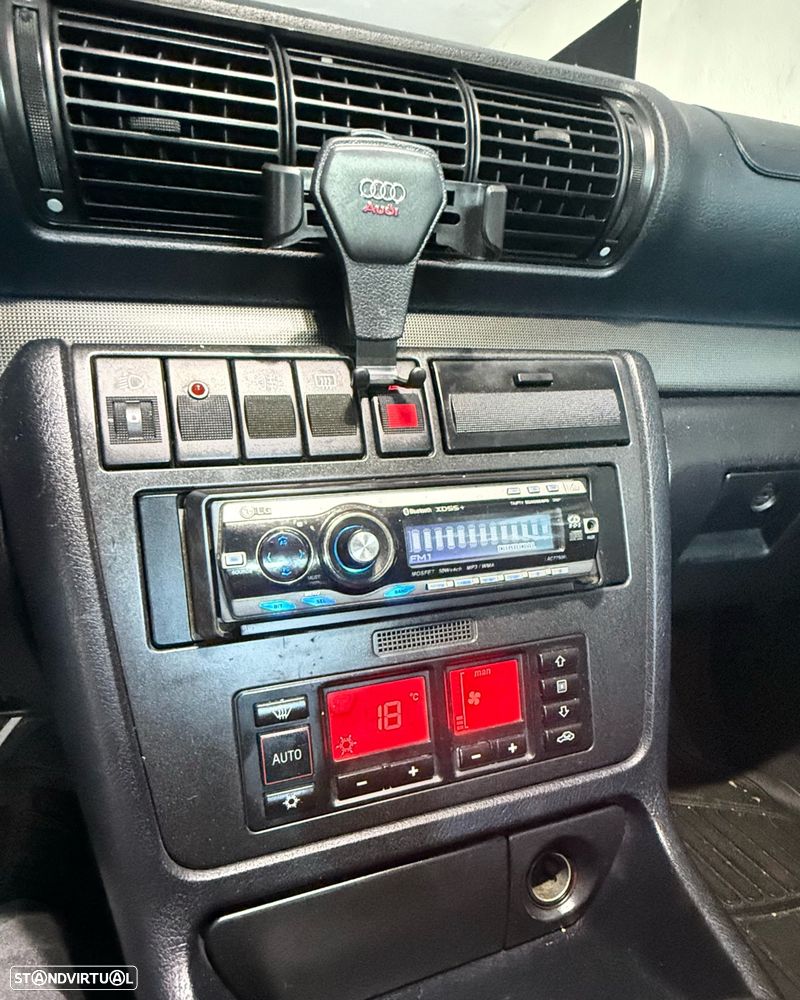 Audi A4 Avant 1.9 TDI Attraction - 10
