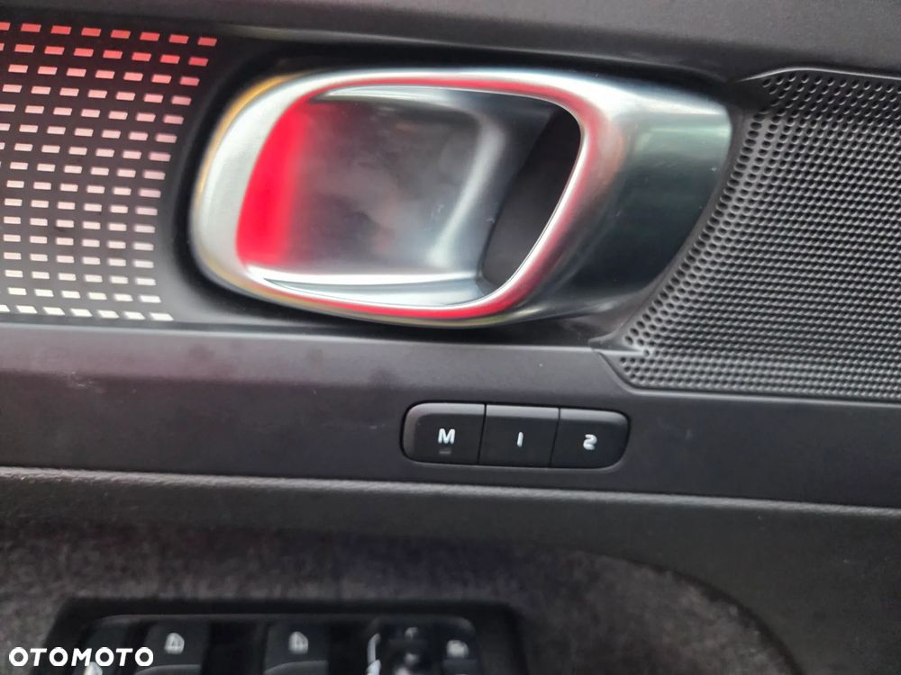 Volvo XC 40 T5 AWD Geartronic R-Design - 31