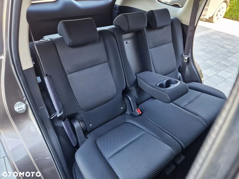 Mitsubishi Outlander 2.0 2WD SUV-Star - 21