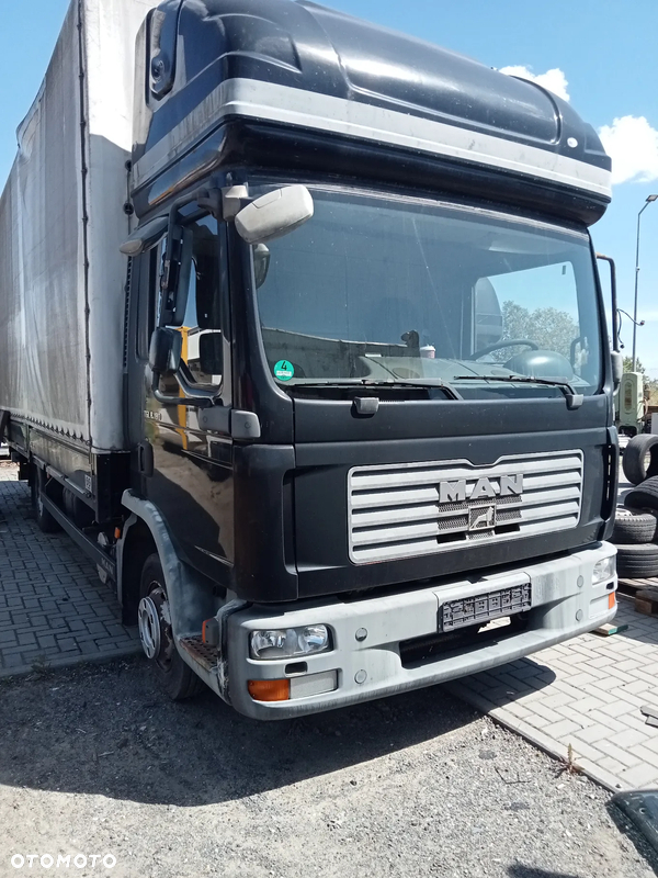 Kabina MAN TGL 8.180