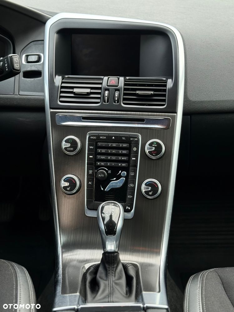 Volvo XC 60 D3 Geartronic Momentum - 21