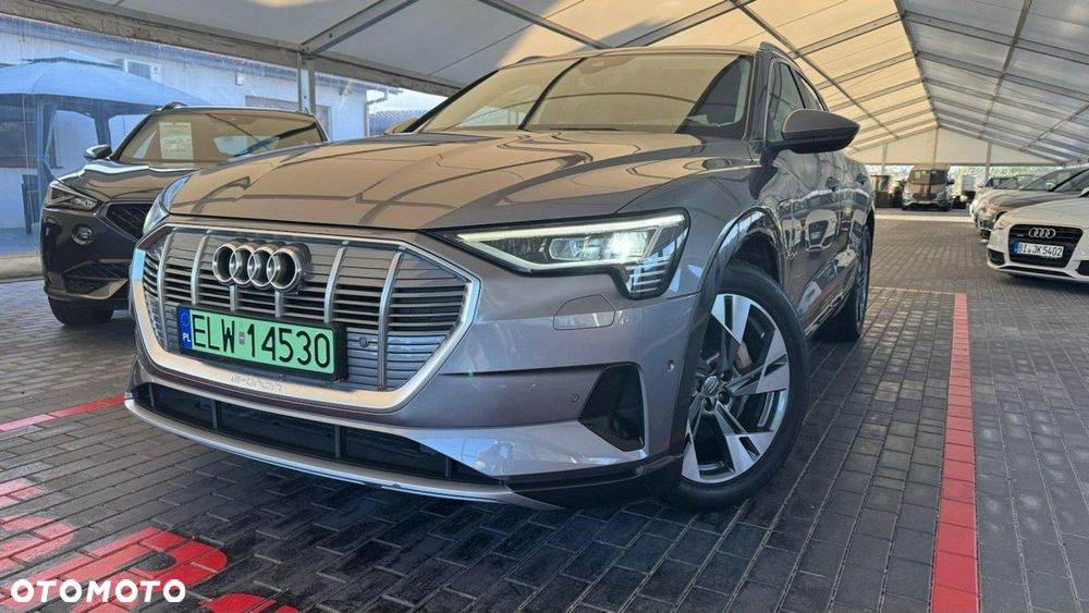 Audi e-tron - 10
