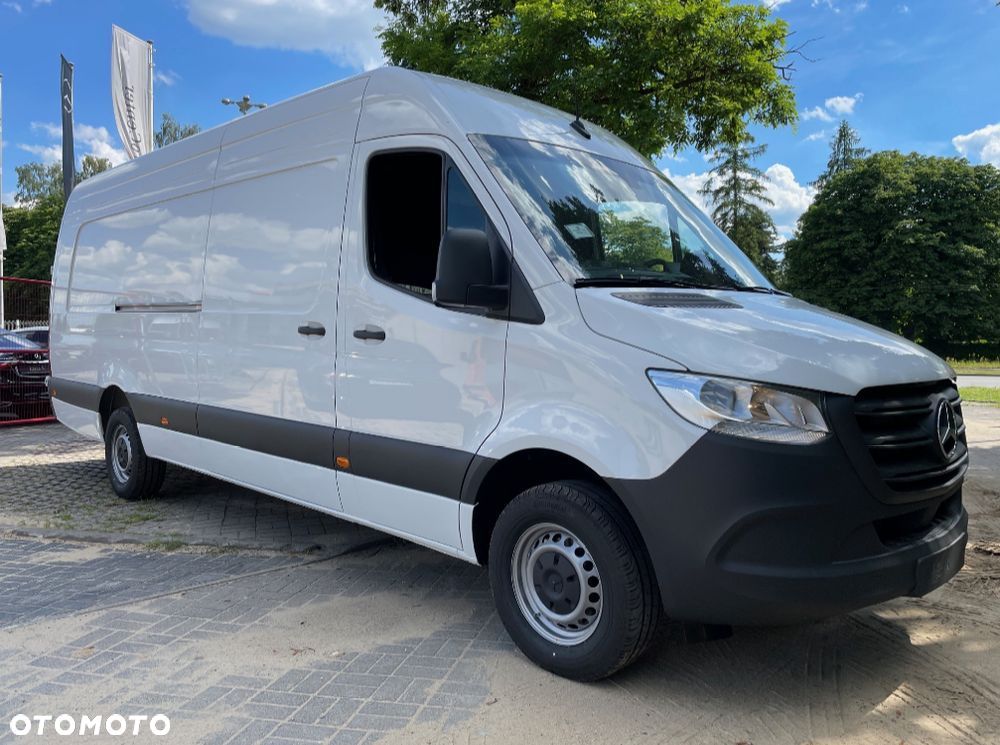 Mercedes-Benz Sprinter - 2