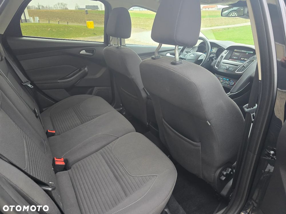 Ford Focus - 21
