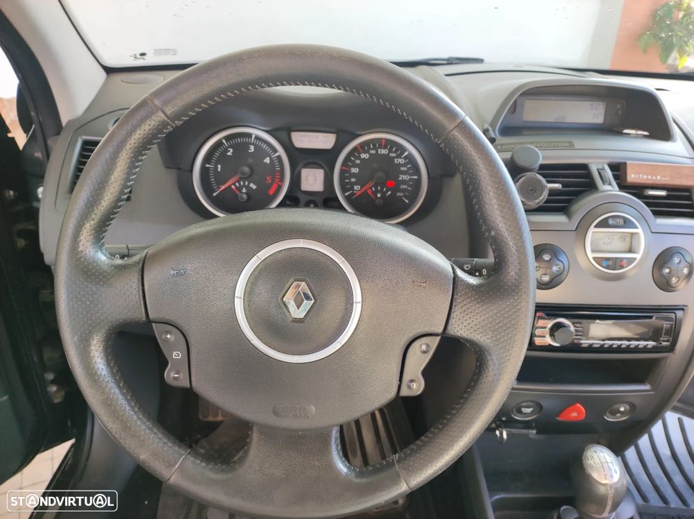 Renault Mégane 1.5 dCi Dynamique S - 8