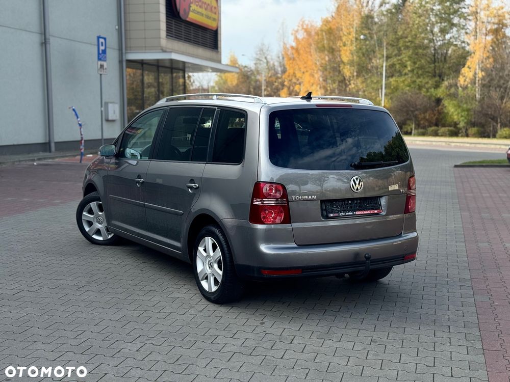 Volkswagen Touran - 7