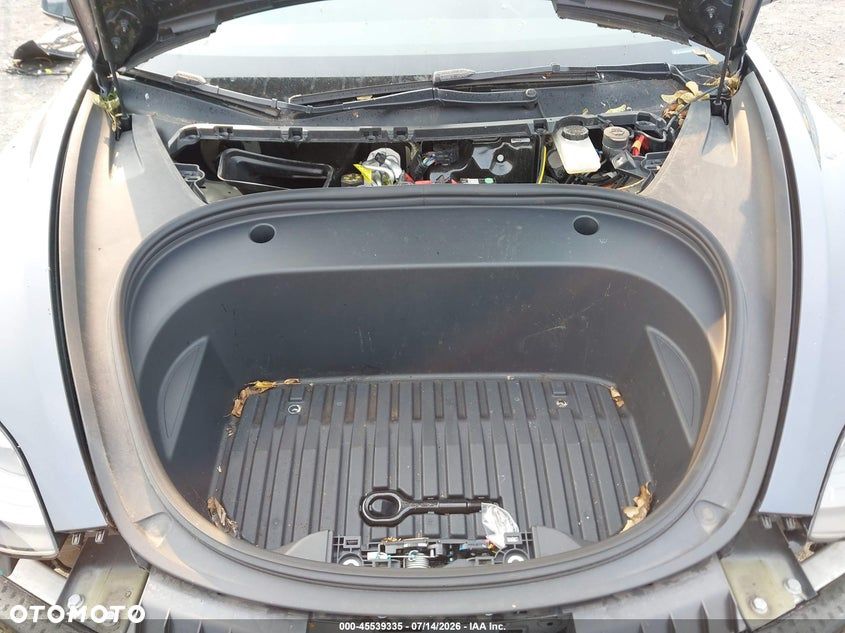 Tesla Model 3 Langstreckenbatterie Allradantrieb Dual Motor - 12
