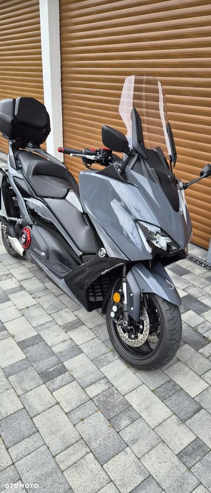 Yamaha Tmax - 25