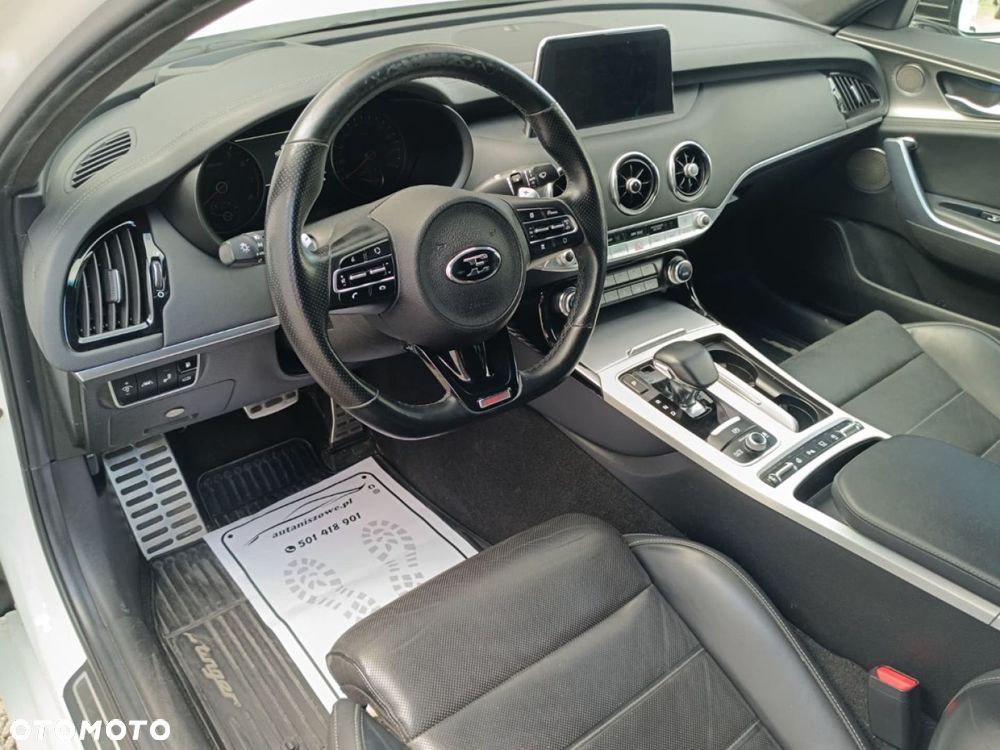 Kia Stinger - 20