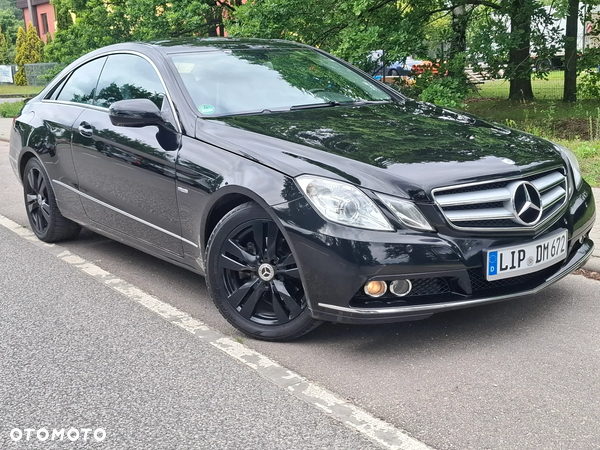 Mercedes-Benz Klasa E 250 CGI Cabrio BlueEFFICIENCY Automatik Avantgarde