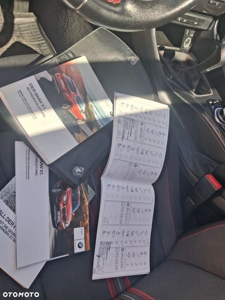 BMW X1 sDrive18d Sport Line - 23