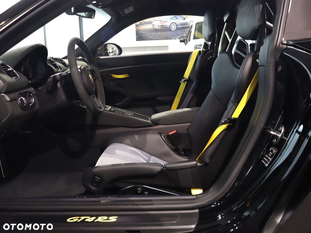 Porsche 718 Cayman GPF GT4 RS PDK - 17
