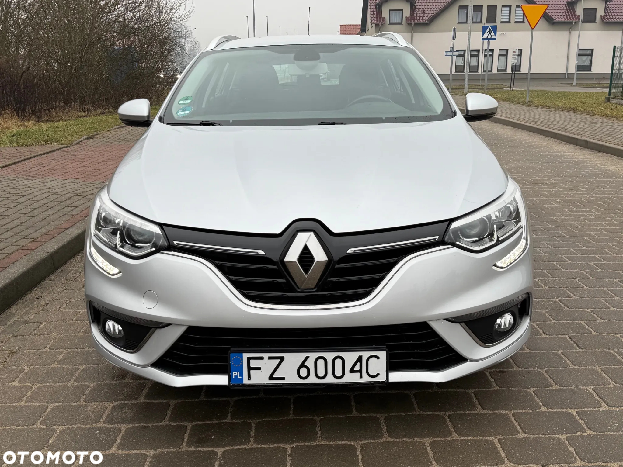 Renault Megane Grandtour ENERGY TCe 100 EXPERIENCE - 16