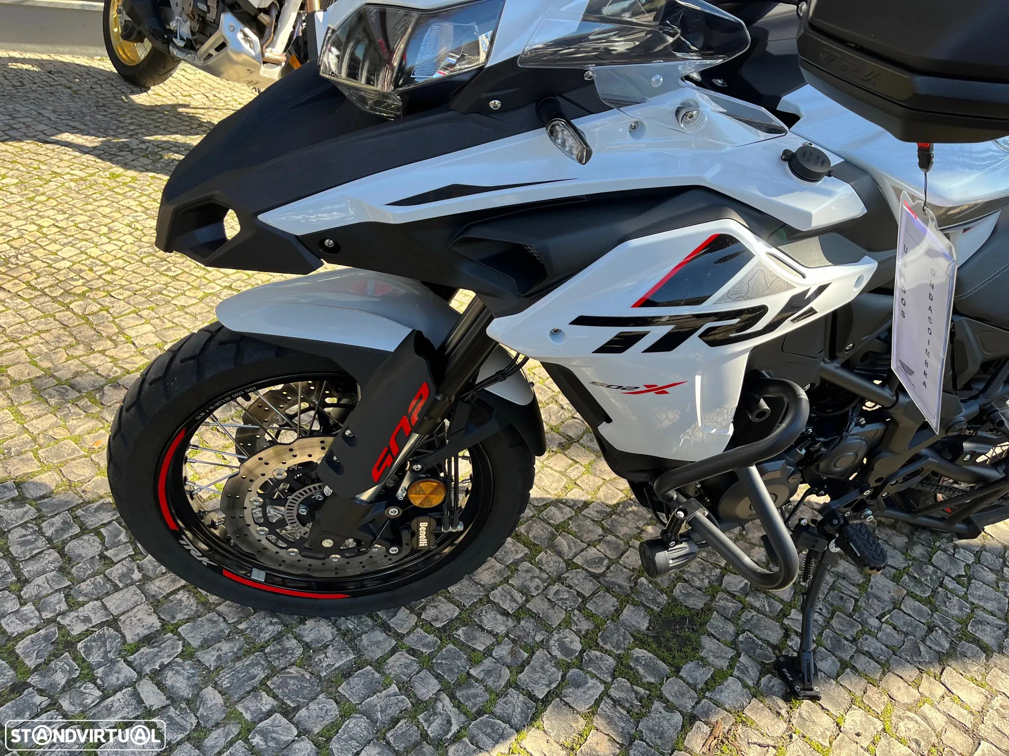 Benelli TRK 502 - 9