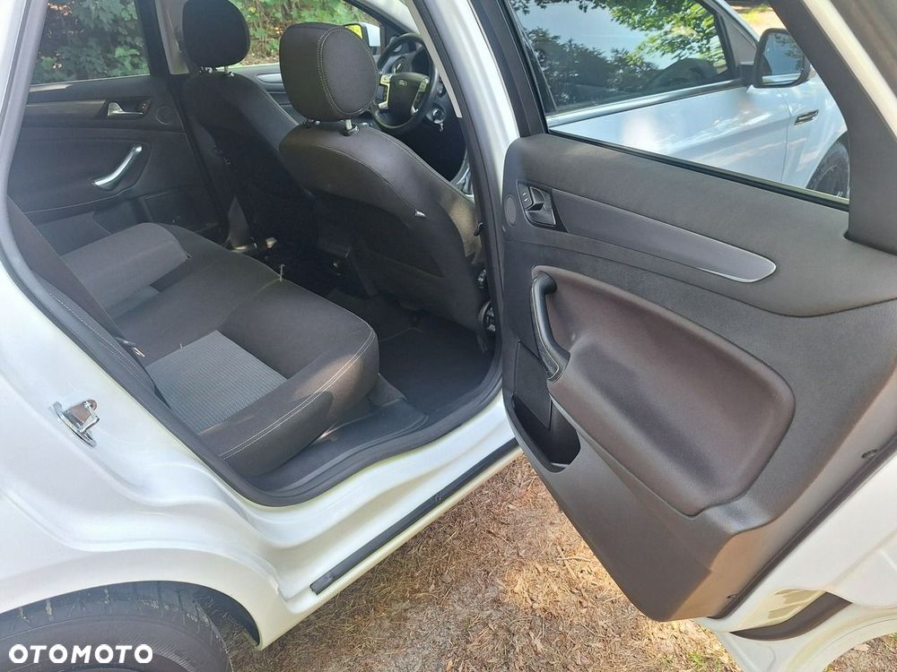 Ford Mondeo 2.0 TDCi Titanium - 19