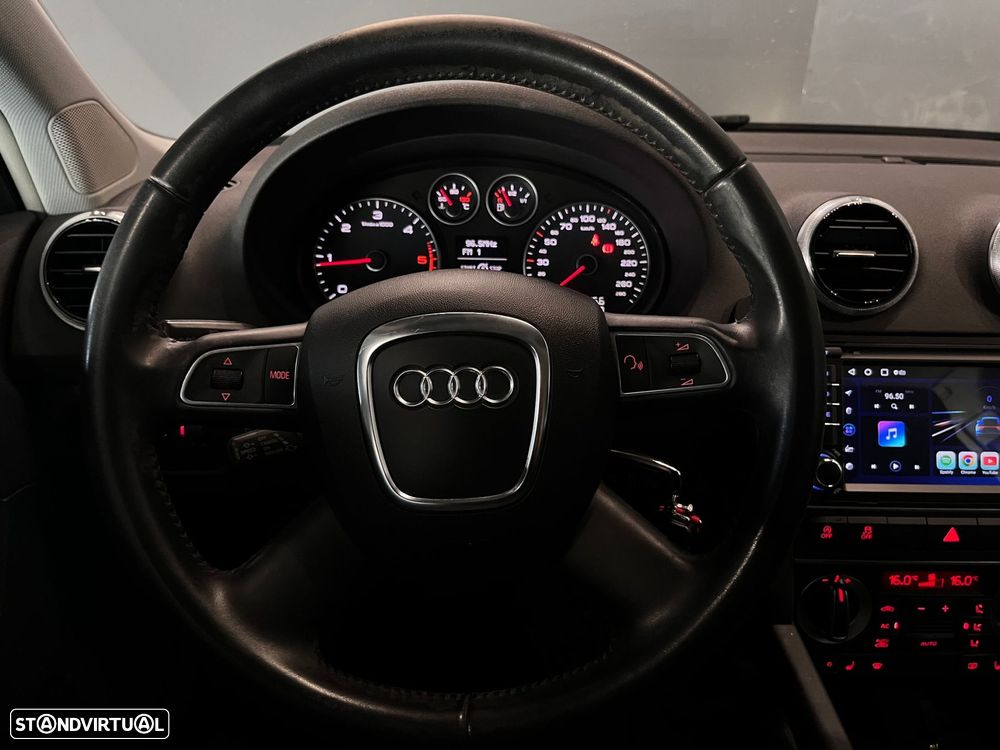 Audi A3 Sportback 1.6 TDI Advance Ultra - 14