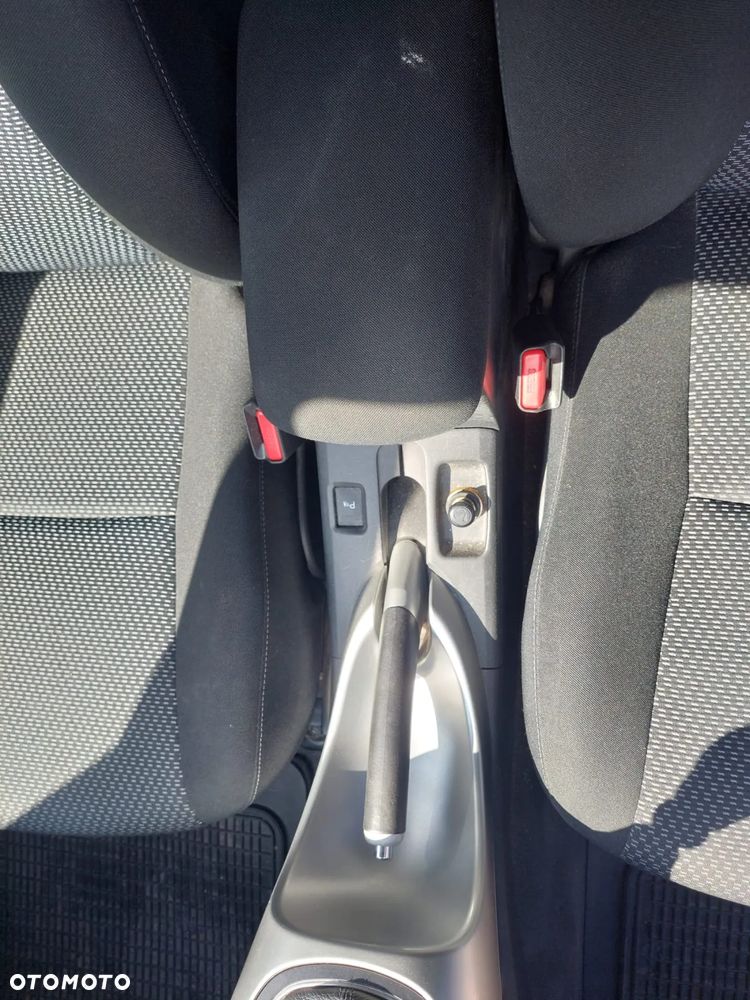 Toyota Auris - 17