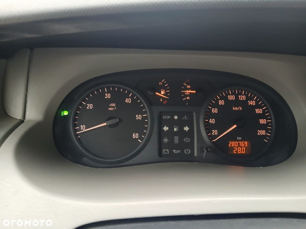 Opel Vivaro - 12