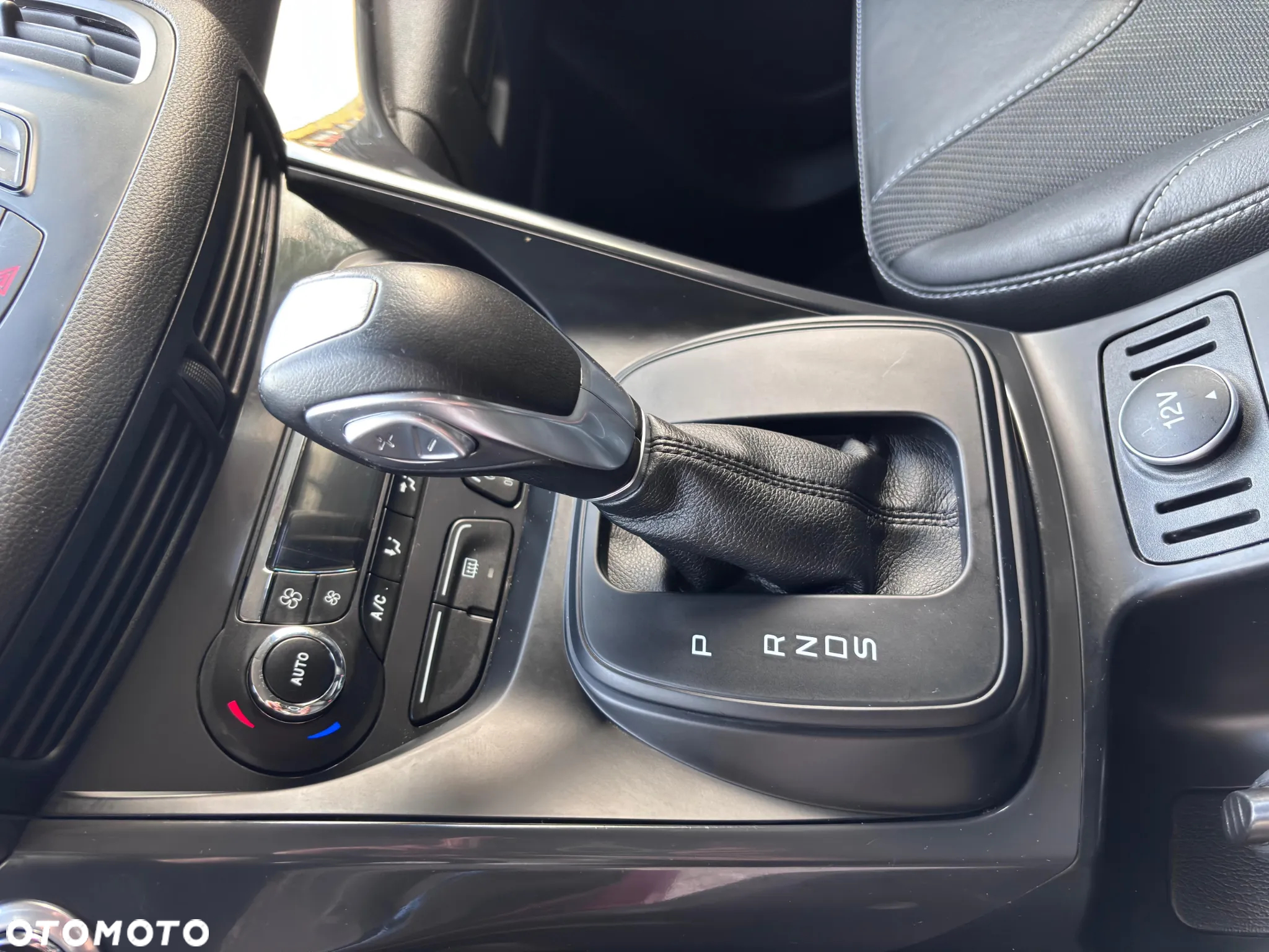 Ford Kuga - 31