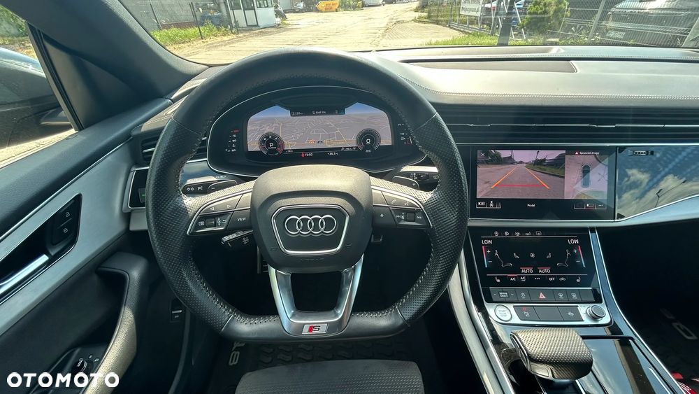 Audi Q8 - 9