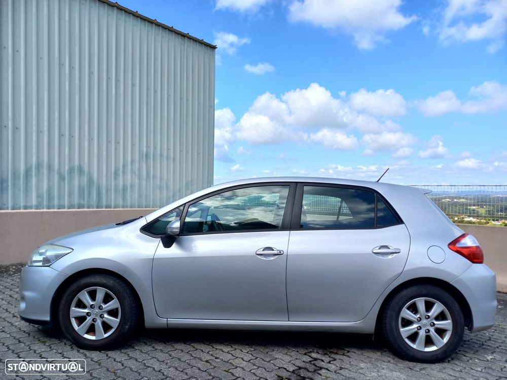 Toyota Auris 1.4 D-4D - 3