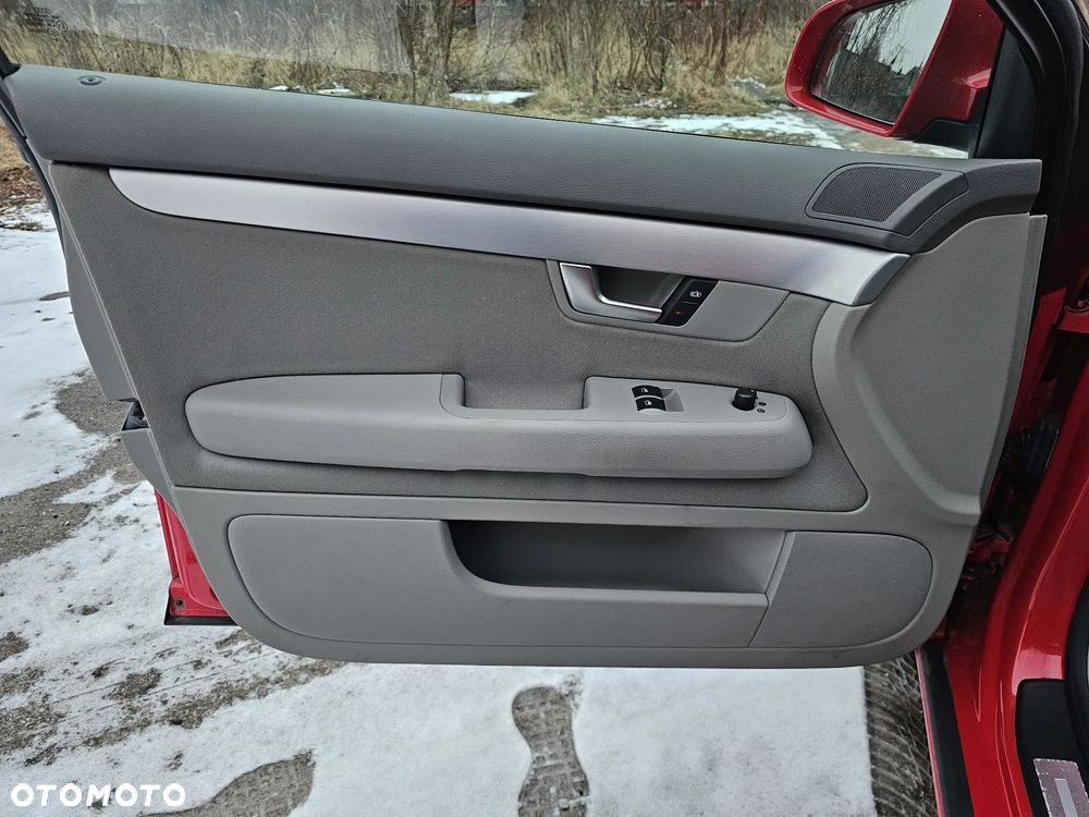 Audi A4 Avant 2.0 TDI - 15