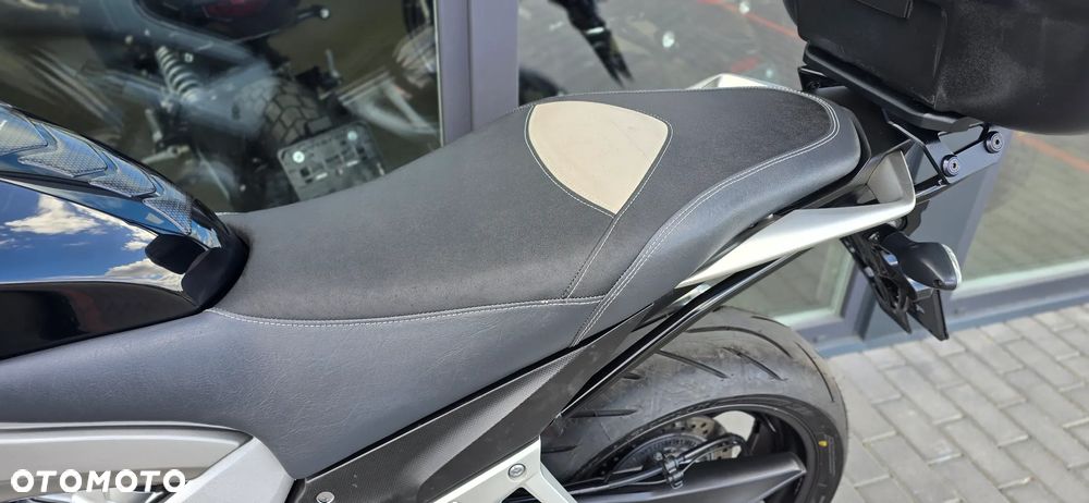 Honda VFR - 35