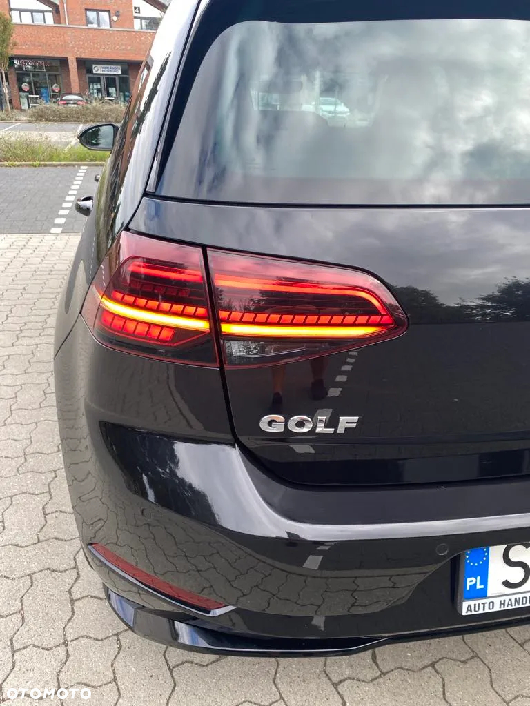 Volkswagen Golf 1.5 eTSI OPF DSG R-Line - 16