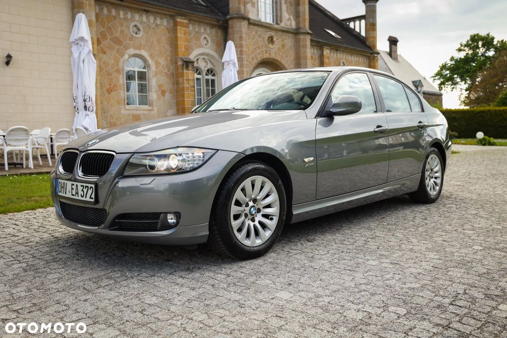 BMW Seria 3 320d xDrive DPF - 16