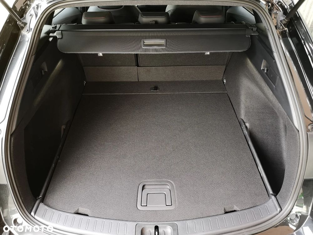 Toyota Corolla 1.8 Hybrid GPF GR Sport - 32