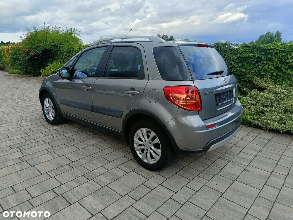 Suzuki SX4 1.6 Comfort Plus - 6