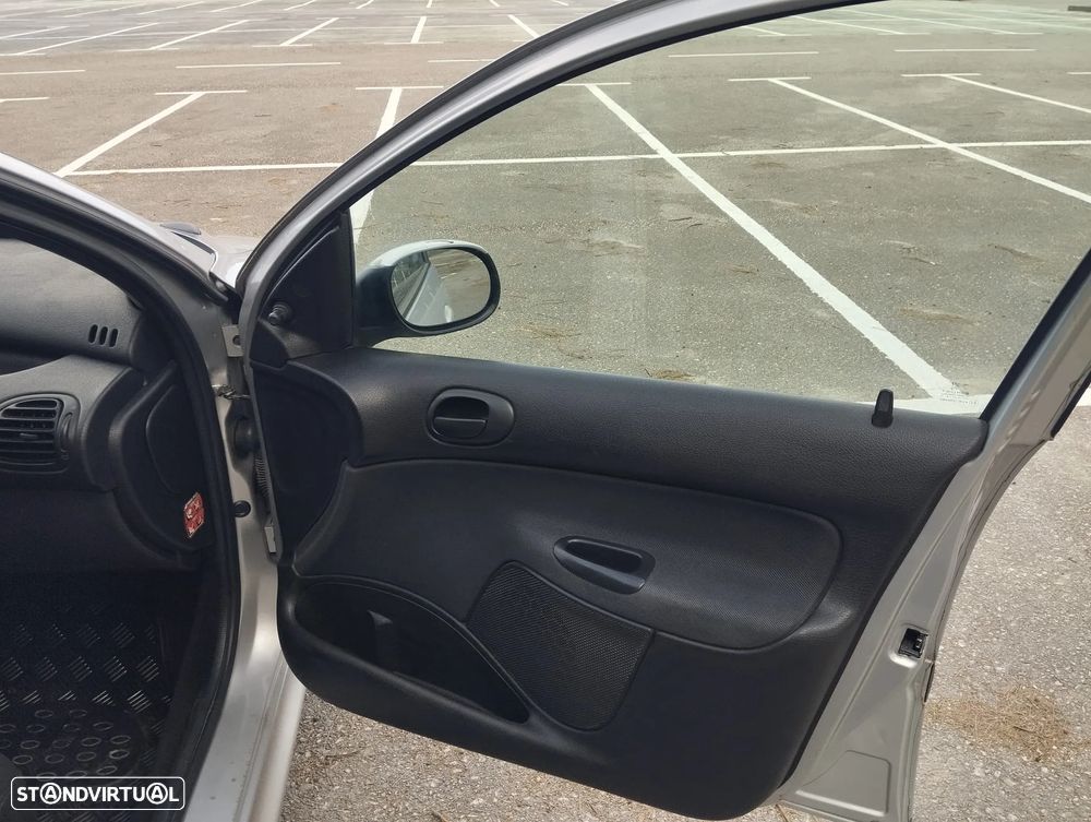 Peugeot 206 SW 1.4 HDi Colorline - 20