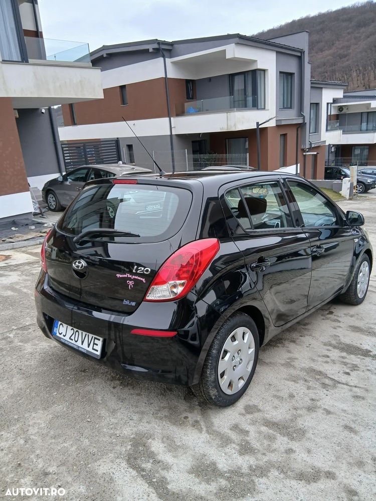 Hyundai i20 1.1 CRDi M/T Confort - 4