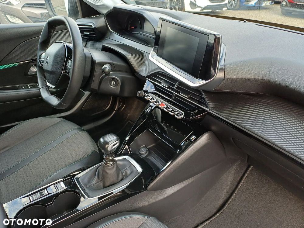 Peugeot 208 PureTech 100 Allure - 12