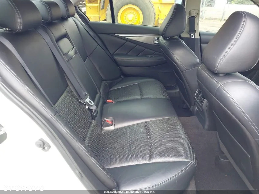 Infiniti Q50 - 10